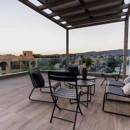 Διαμέρισμα Vacation With 2 Balconies And Private Rooftop Terrace All Yours Λεμεσός