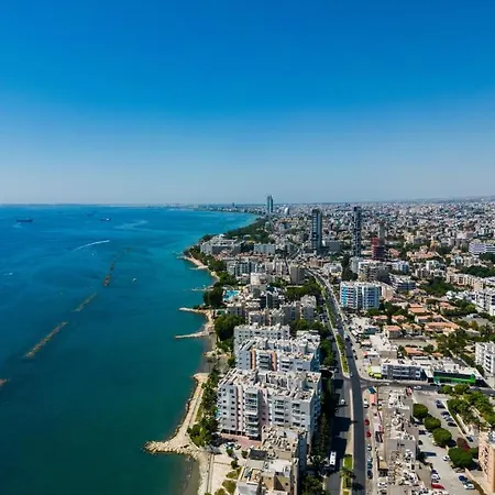 Vacation With 2 Balconies And Private Rooftop Terrace All Yours * Λεμεσός
